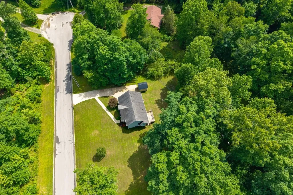 506 Daugherty Lane Burns TN 37029