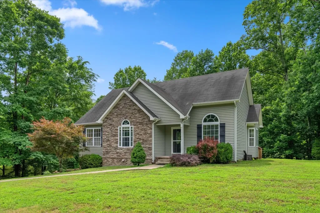 506 Daugherty Lane Burns TN 37029