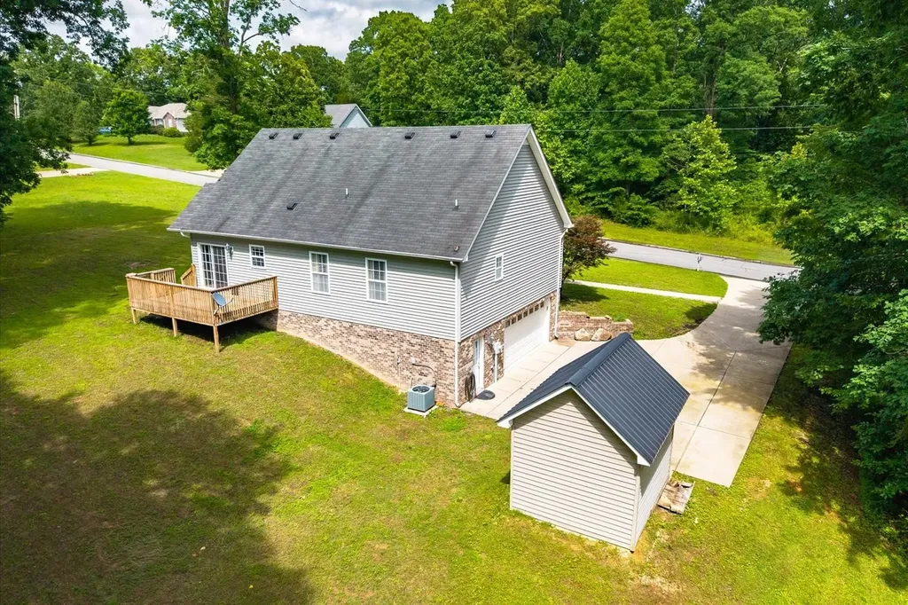 506 Daugherty Lane Burns TN 37029