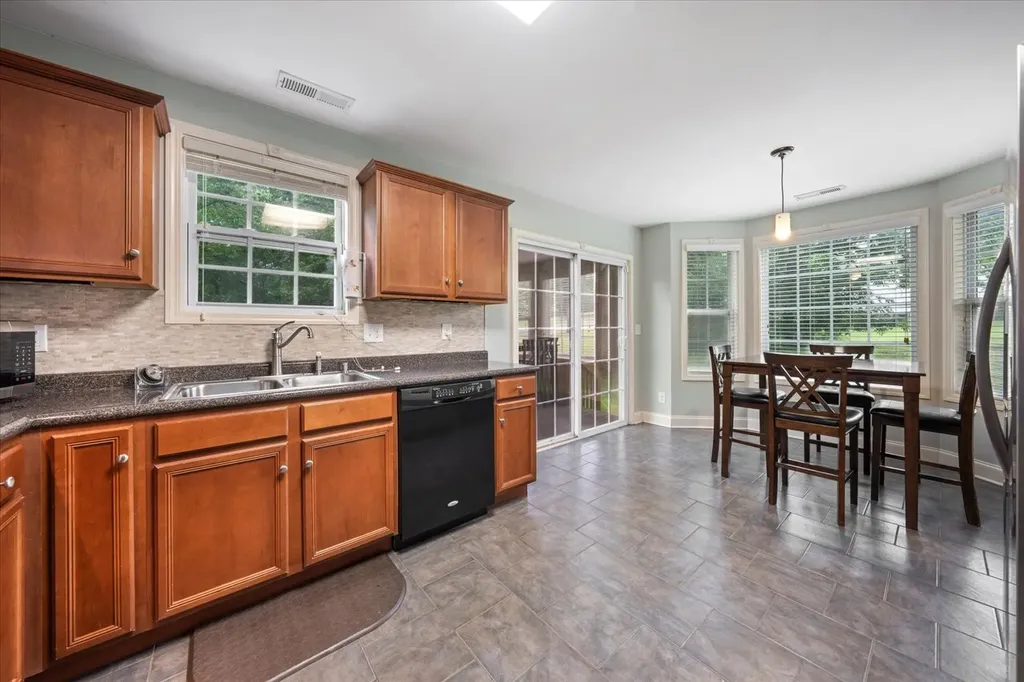 506 Daugherty Lane Burns TN 37029