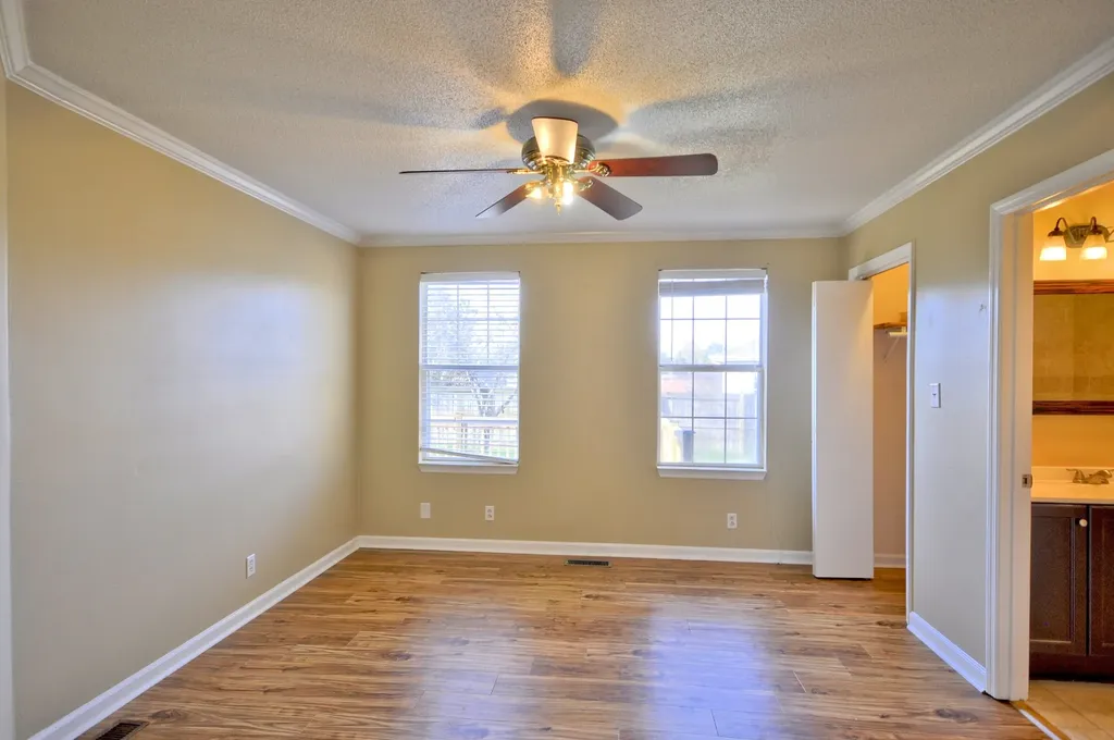 1942 Timberline Way Clarksville TN 37042