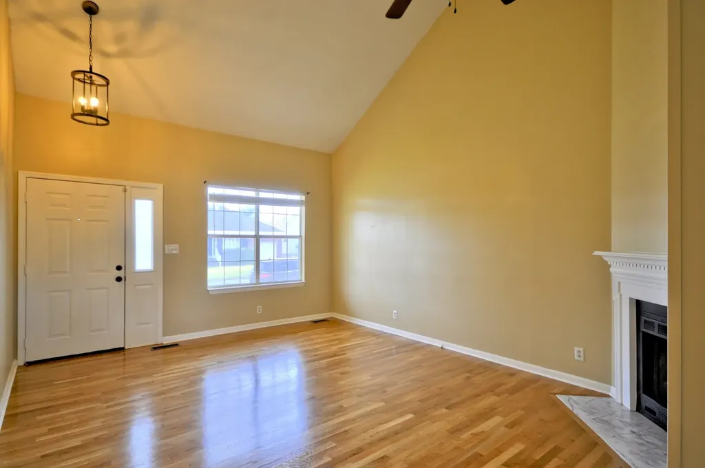 1942 Timberline Way Clarksville TN 37042