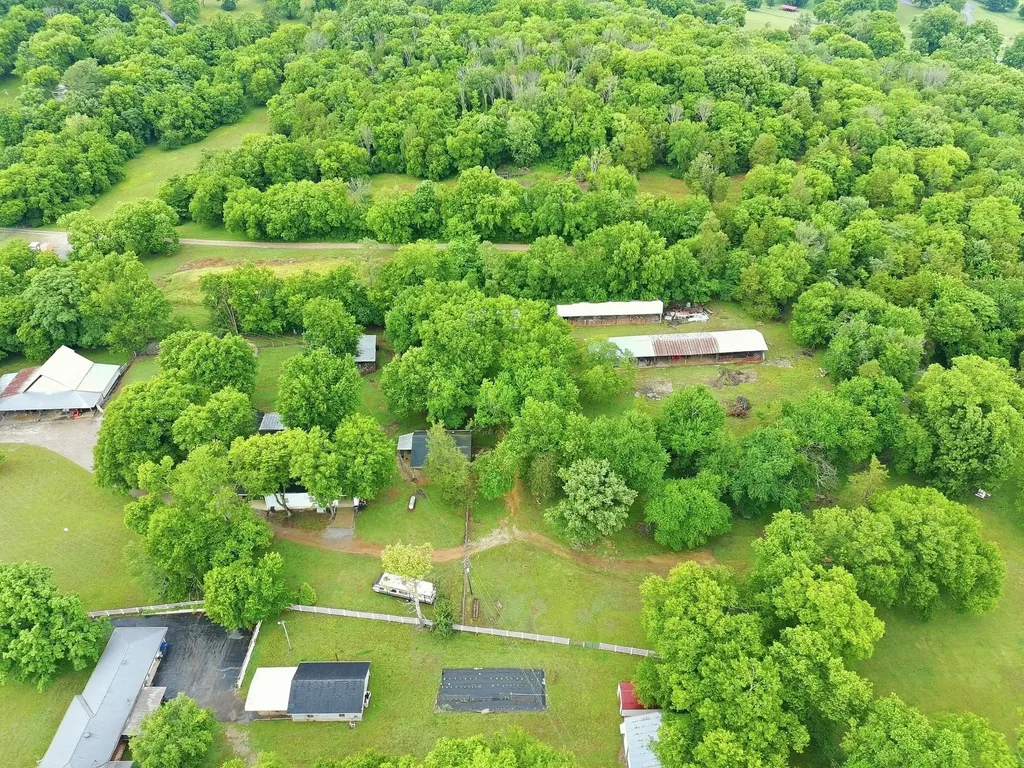 6222 Cayce Lane Columbia TN 38401