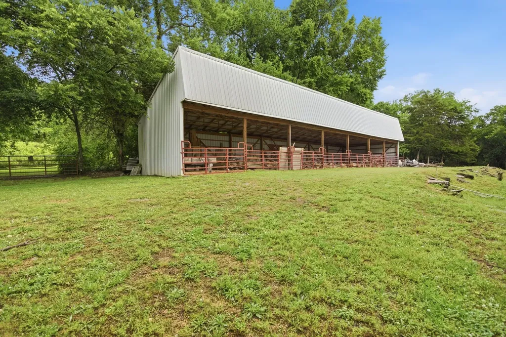 6222 Cayce Lane Columbia TN 38401
