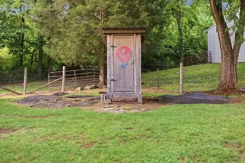 6222 Cayce Lane Columbia TN 38401