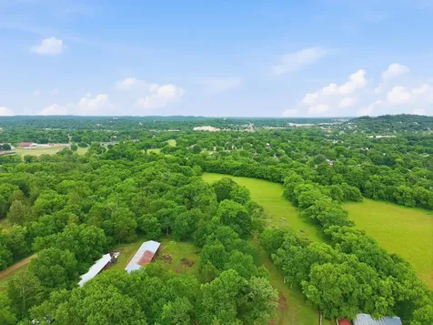 6222 Cayce Lane Columbia TN 38401
