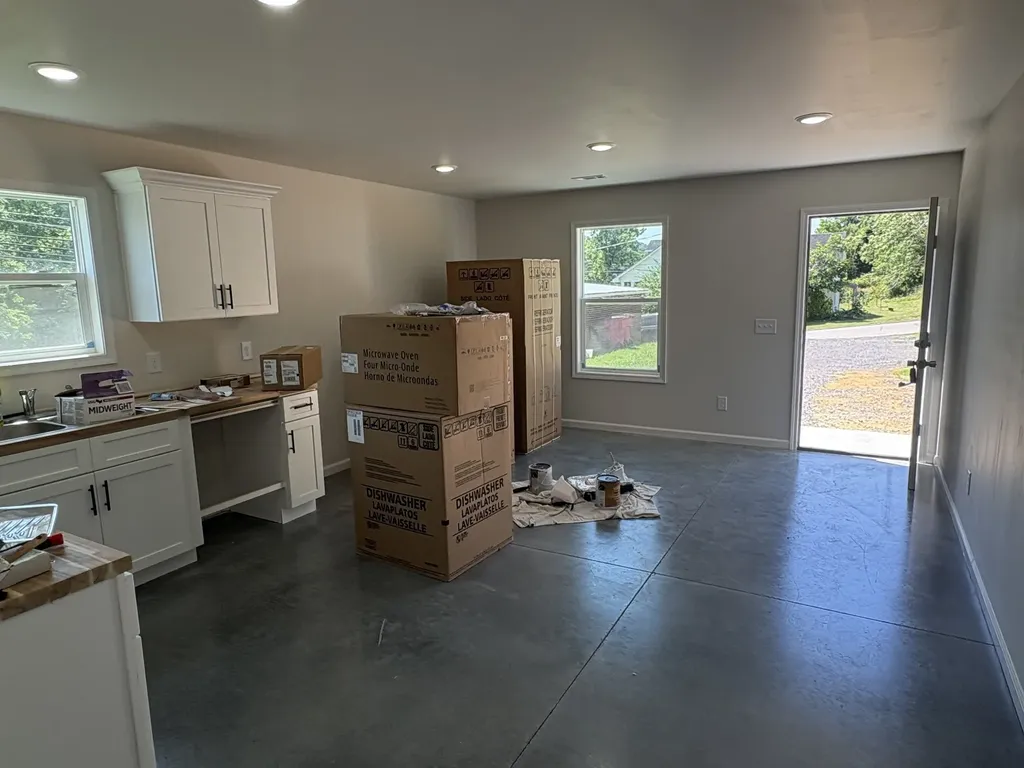 111 Second Avenue Carthage TN 37030