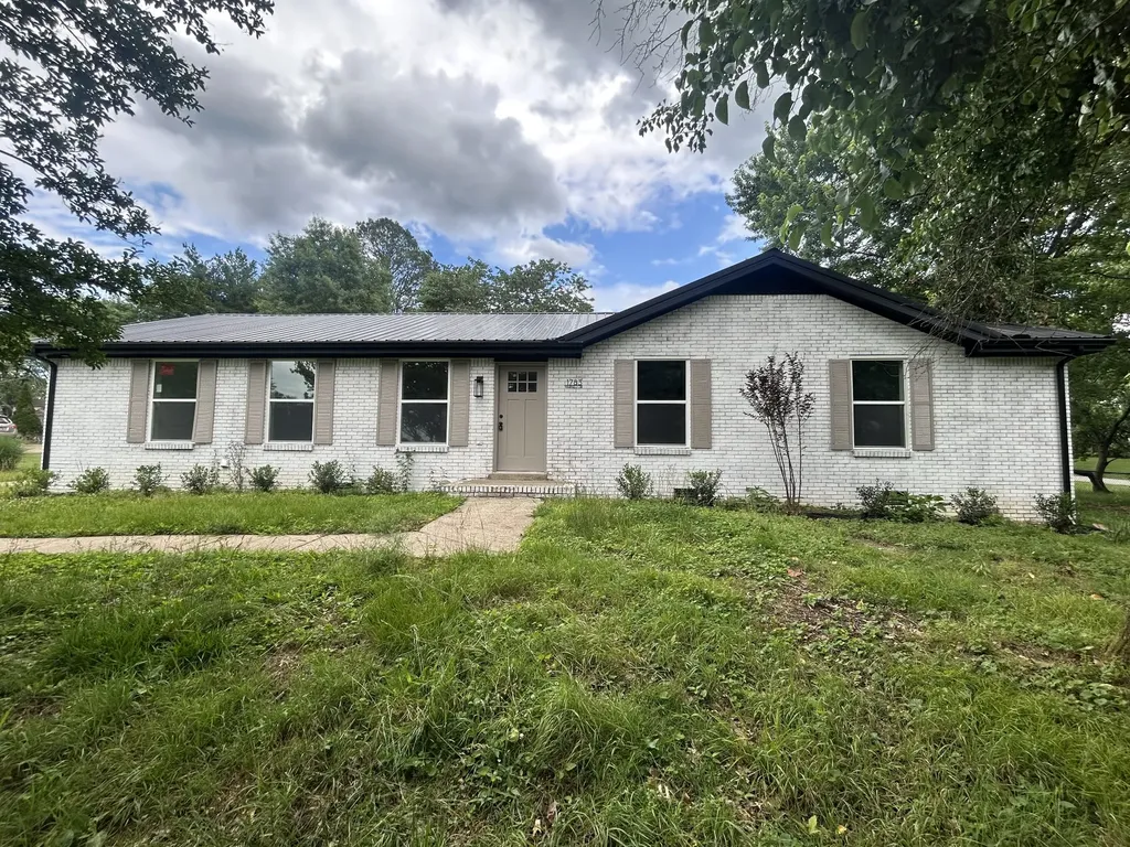 1783 Warfield Drive Clarksville TN 37043