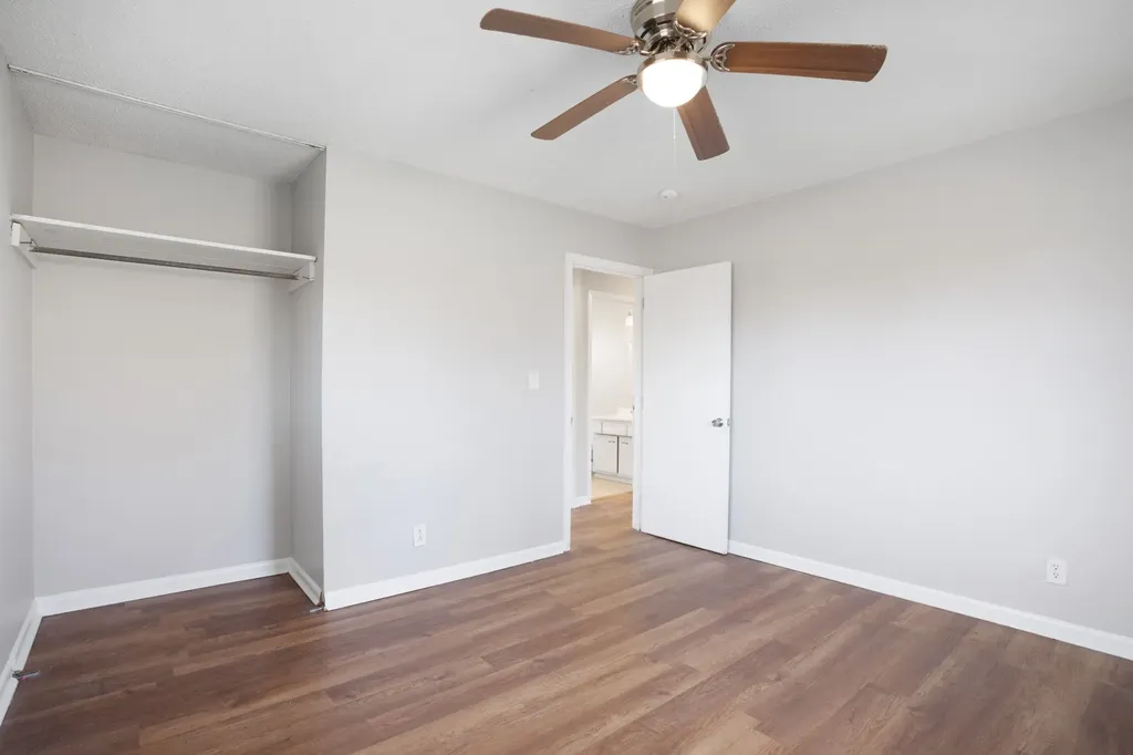 2016 Rosemary Drive Clarksville TN 37042