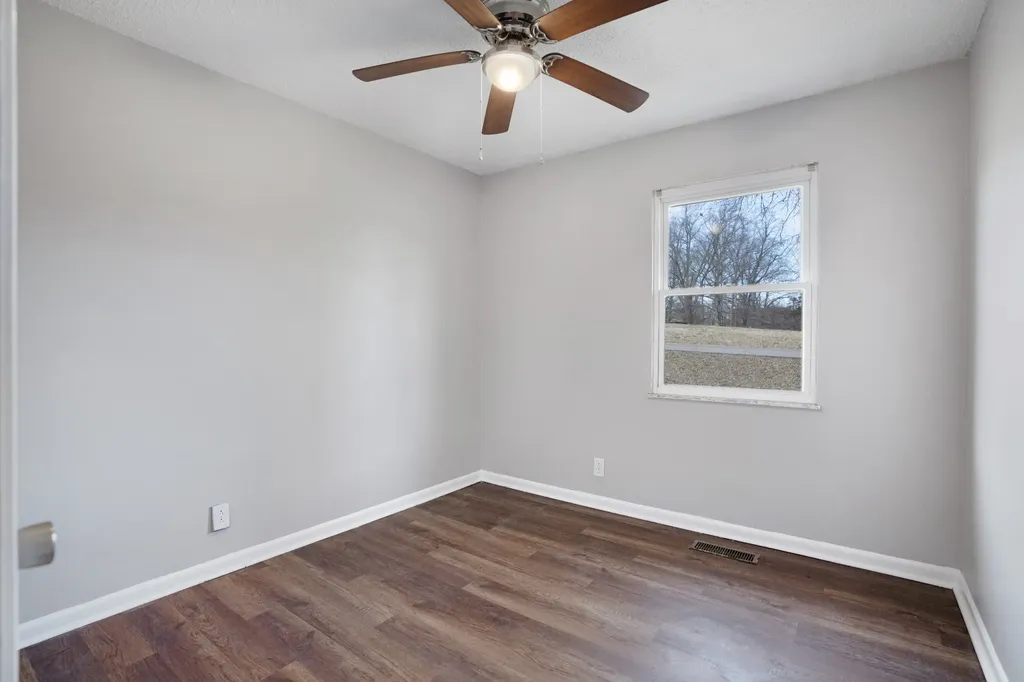 2016 Rosemary Drive Clarksville TN 37042