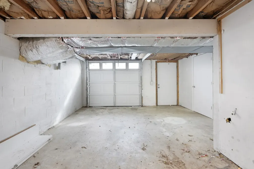 2016 Rosemary Drive Clarksville TN 37042