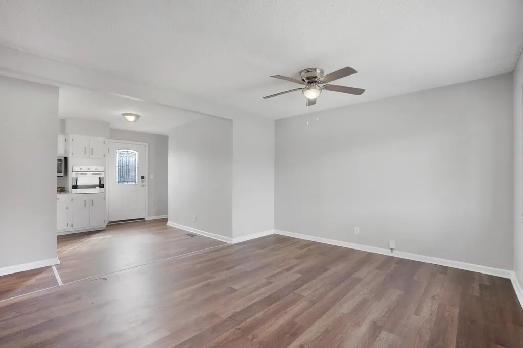 2016 Rosemary Drive Clarksville TN 37042