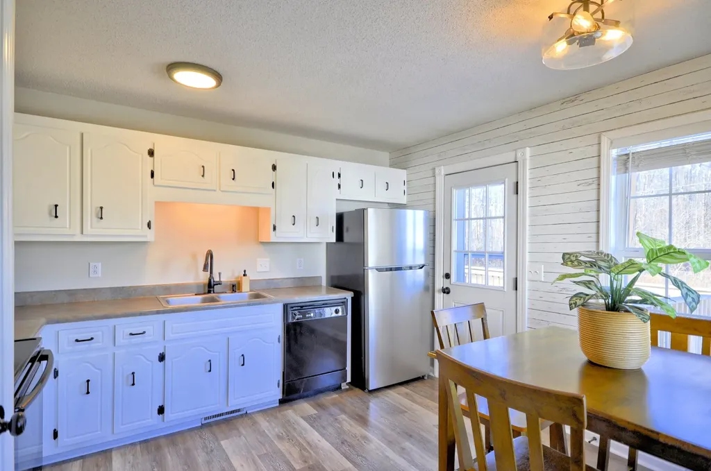 422 Woodale Drive Clarksville TN 37042