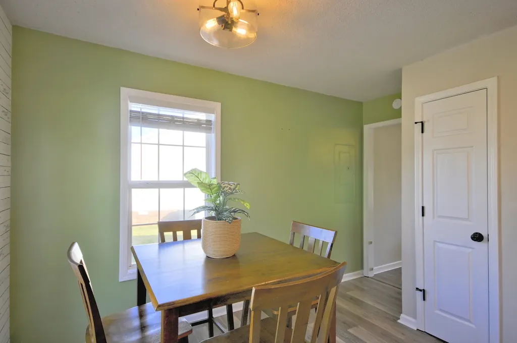 422 Woodale Drive Clarksville TN 37042