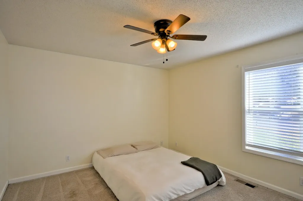 422 Woodale Drive Clarksville TN 37042