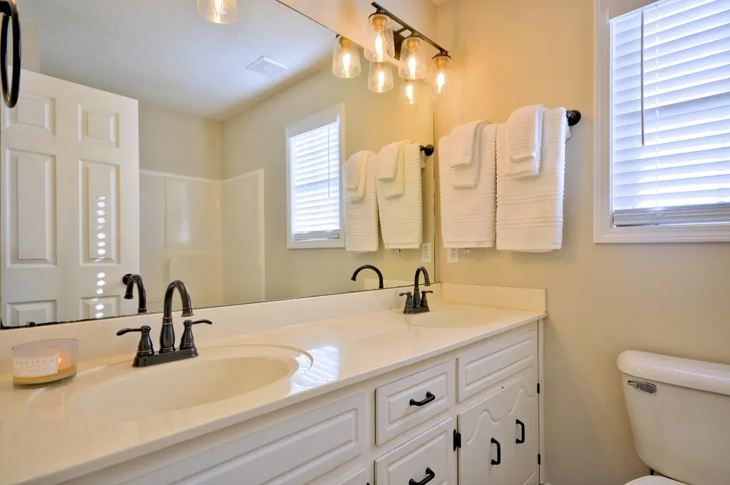 422 Woodale Drive Clarksville TN 37042