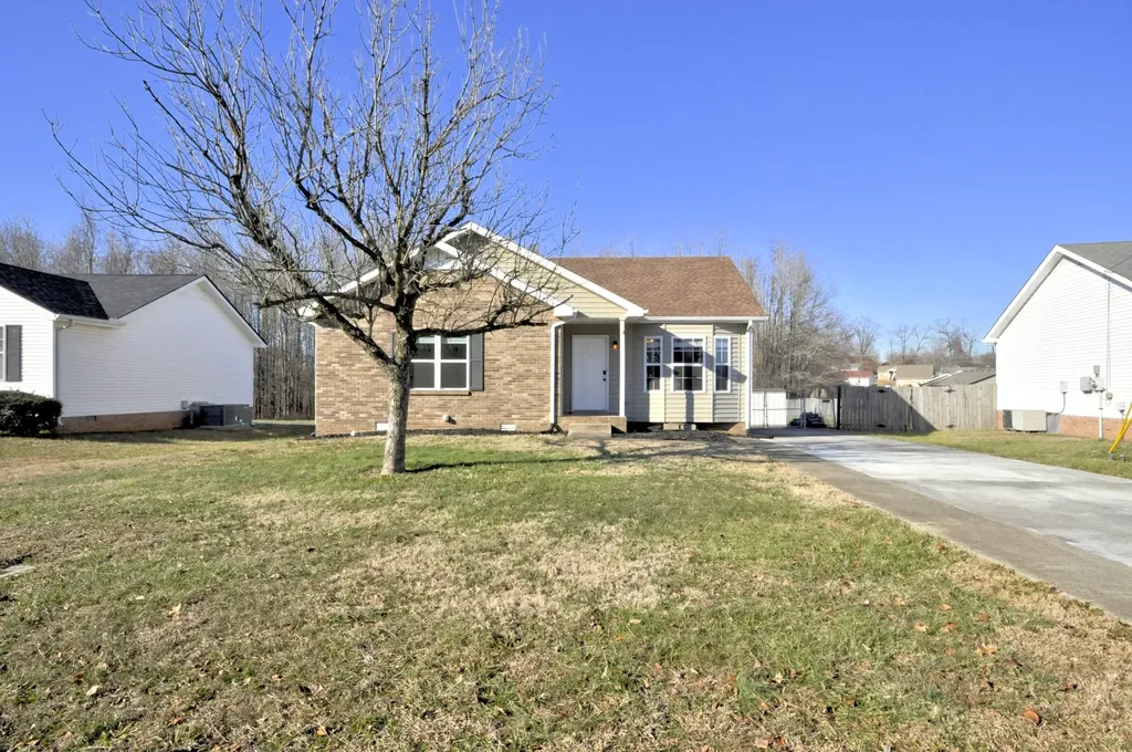 422 Woodale Drive Clarksville TN 37042