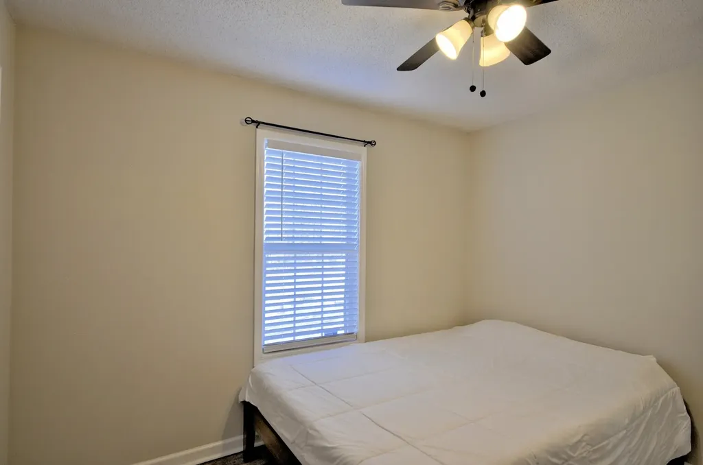 422 Woodale Drive Clarksville TN 37042