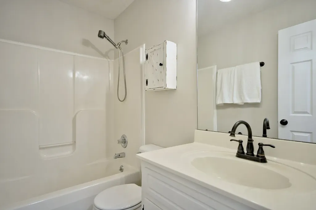 422 Woodale Drive Clarksville TN 37042
