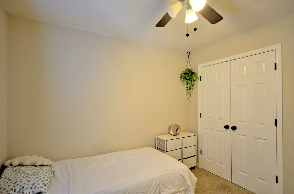 422 Woodale Drive Clarksville TN 37042