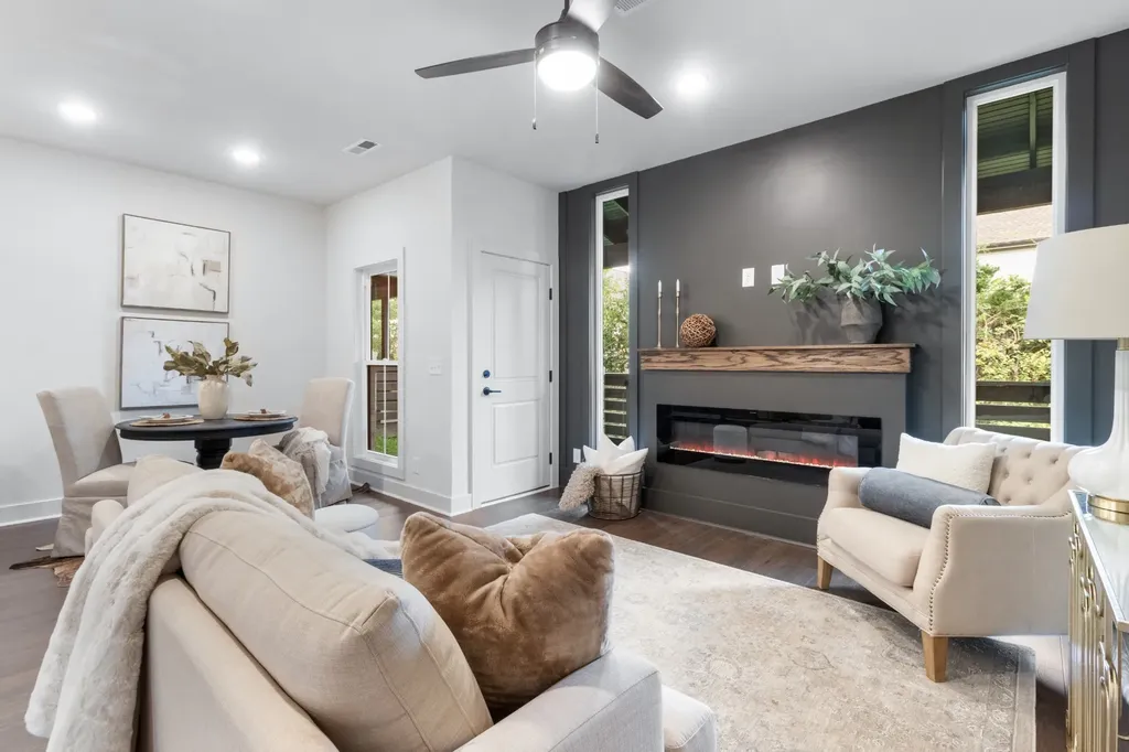 15 Holland Park West Clarksville TN 37043