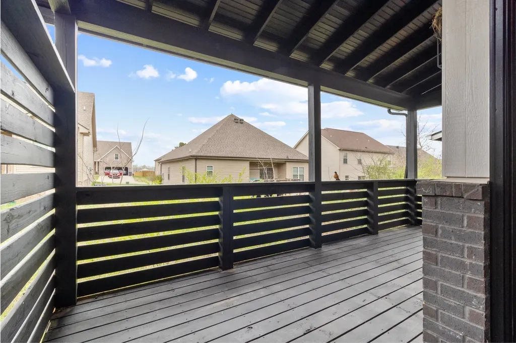 15 Holland Park West Clarksville TN 37043