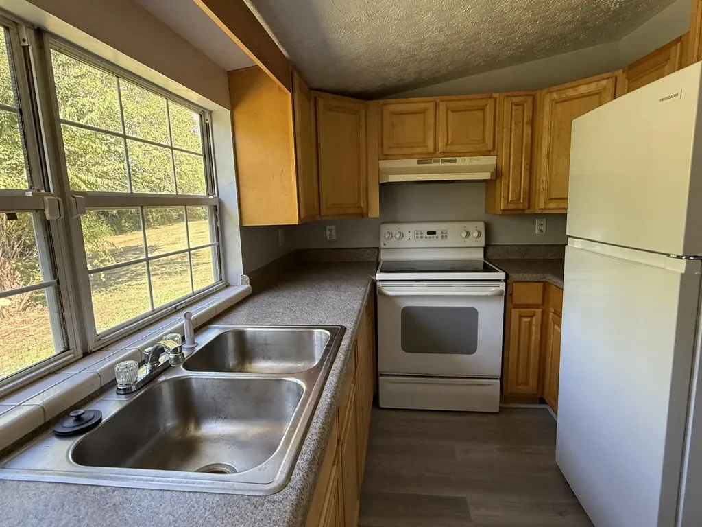 165 County Road 900 Etowah TN 37331