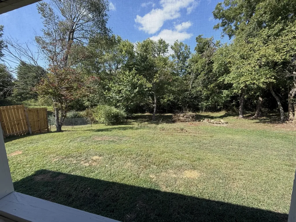 165 County Road 900 Etowah TN 37331