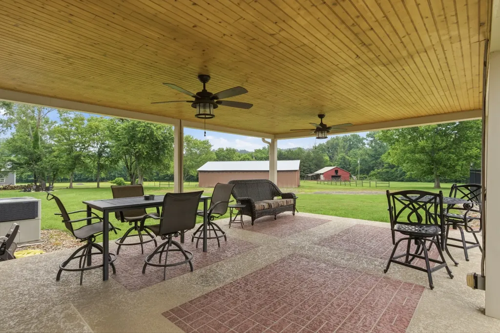 1108 Lakeview Drive Ashland City TN 37015