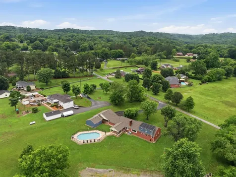 1108 Lakeview Drive Ashland City TN 37015