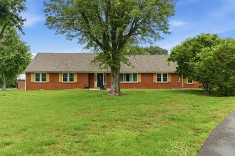 1108 Lakeview Drive Ashland City TN 37015