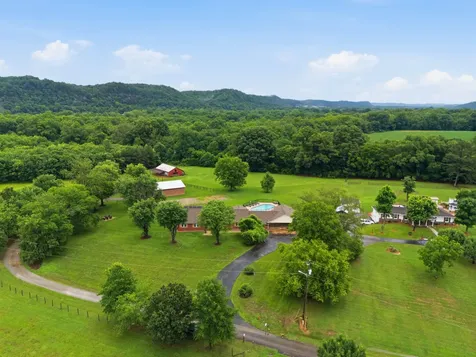 1108 Lakeview Drive Ashland City TN 37015