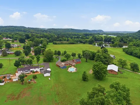1108 Lakeview Drive Ashland City TN 37015