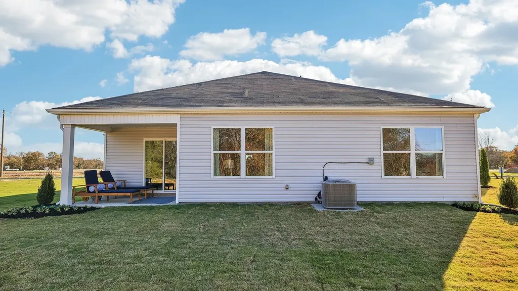 1728 Savannah Pass Lewisburg TN 37091