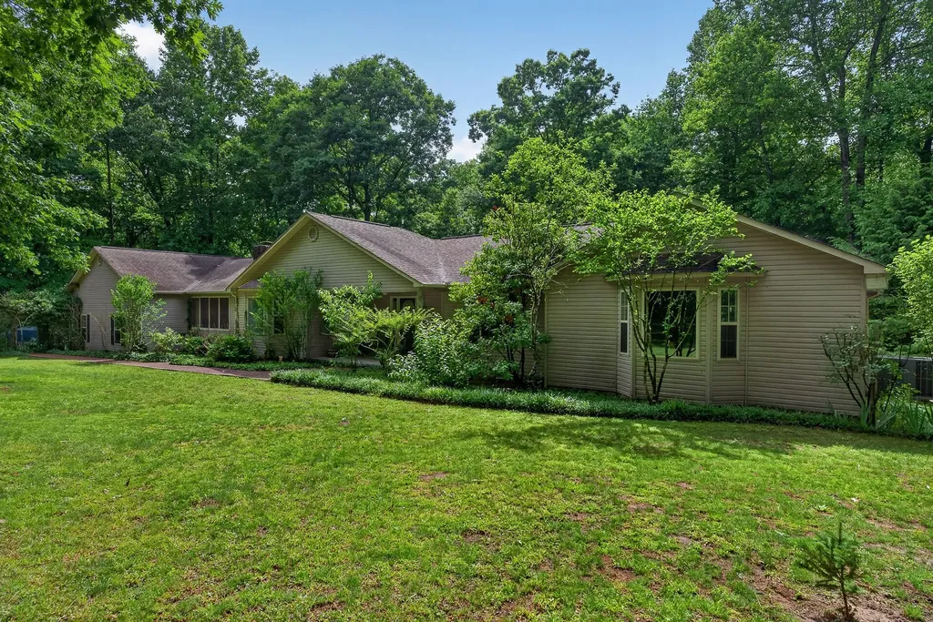2025 Old Bon Air Road Sparta TN 38583