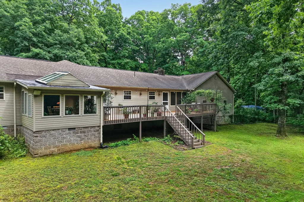 2025 Old Bon Air Road Sparta TN 38583