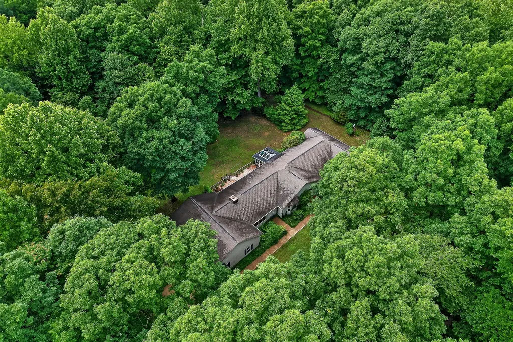 2025 Old Bon Air Road Sparta TN 38583