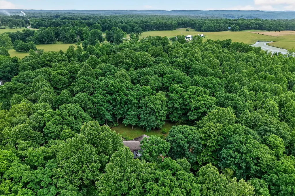 2025 Old Bon Air Road Sparta TN 38583