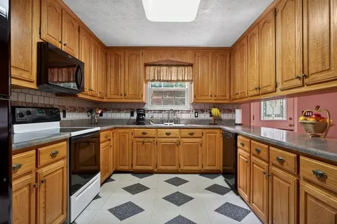 2025 Old Bon Air Road Sparta TN 38583