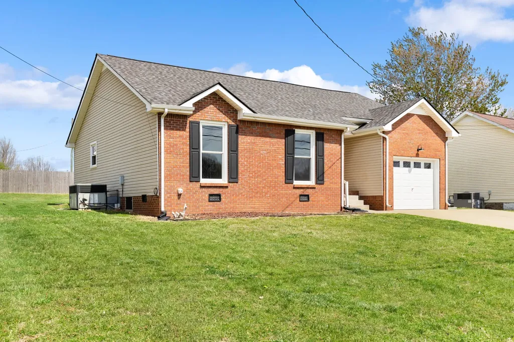 3105 Larson Lane Clarksville TN 37043