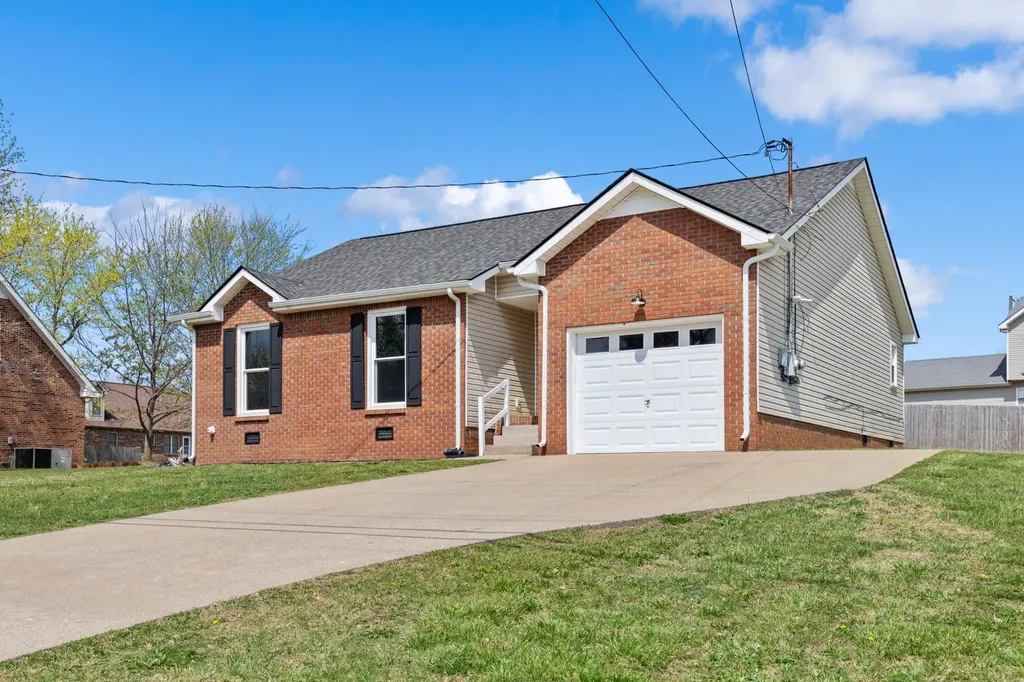 3105 Larson Lane Clarksville TN 37043