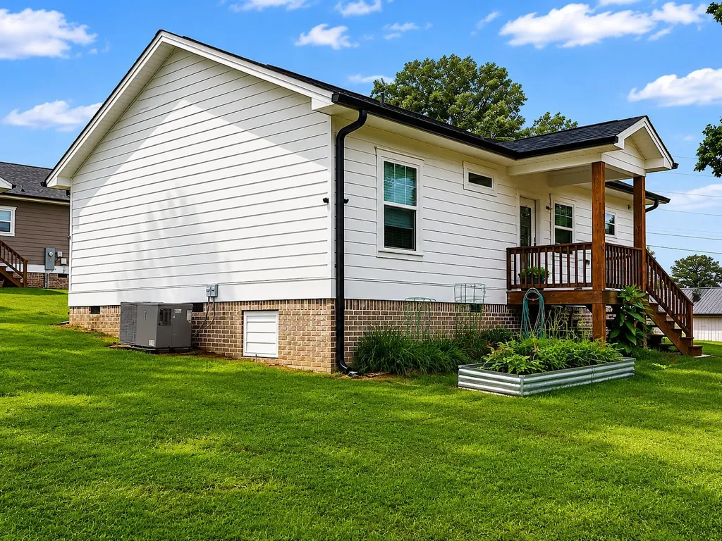 988 Johnson Boulevard, SE Cleveland TN 37311