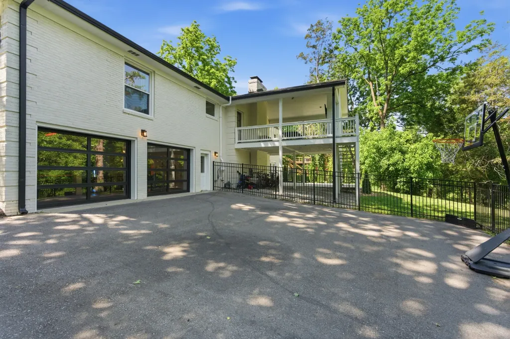 5433 Hill Road Circle Nashville TN 37220