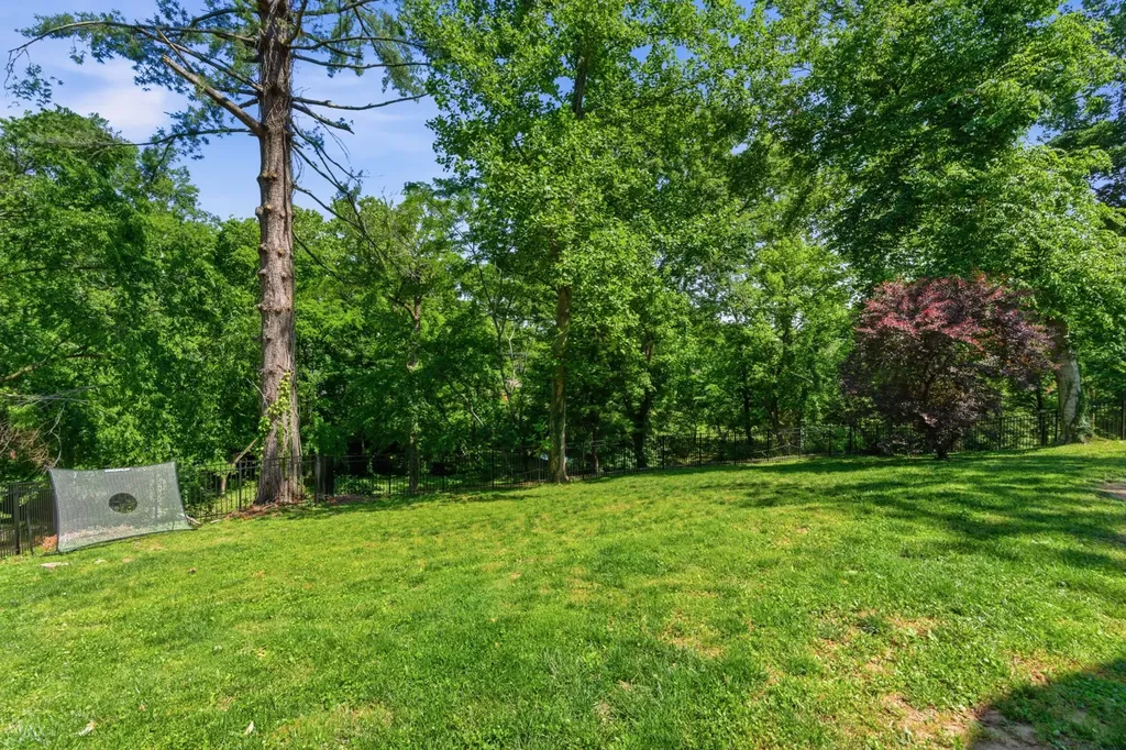 5433 Hill Road Circle Nashville TN 37220