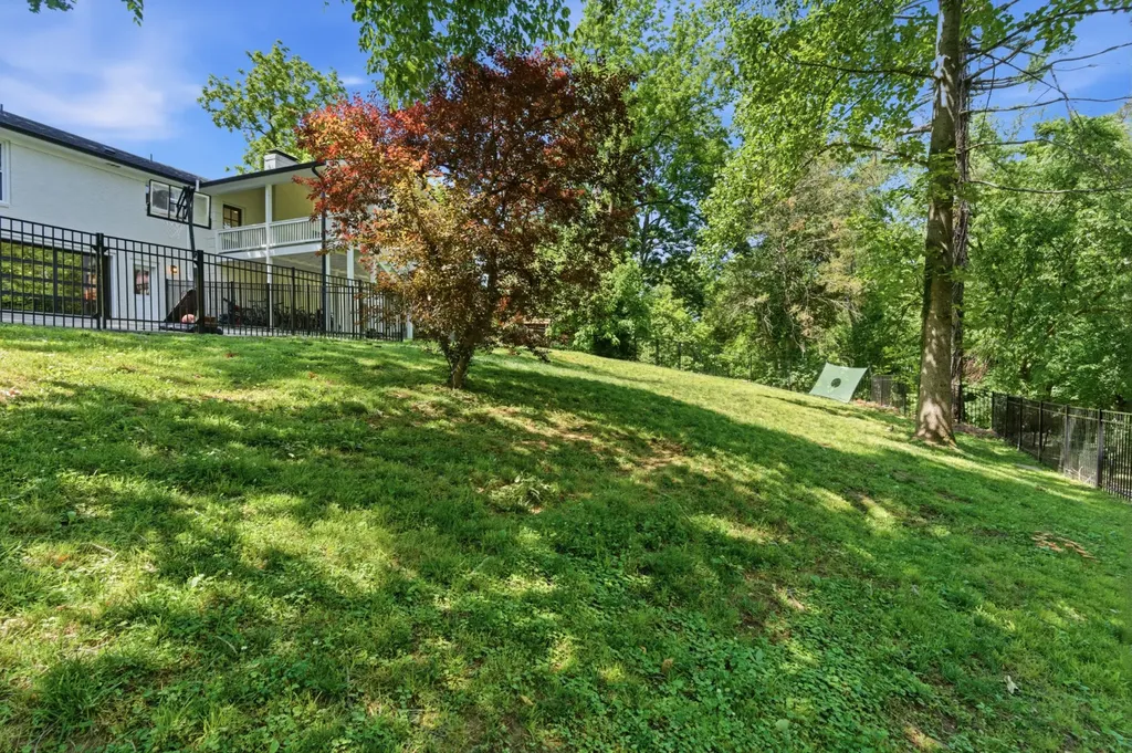 5433 Hill Road Circle Nashville TN 37220
