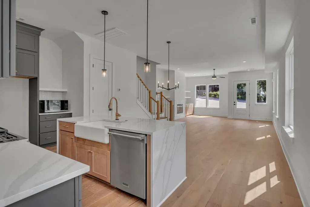 1117A 38th Ave, N Nashville TN 37209