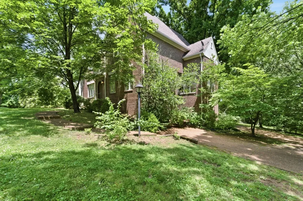 Nashville TN, 3510 Stokesmont Road
