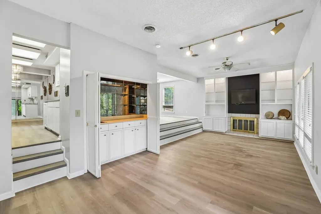 101 Holly Forest Nashville TN 37221