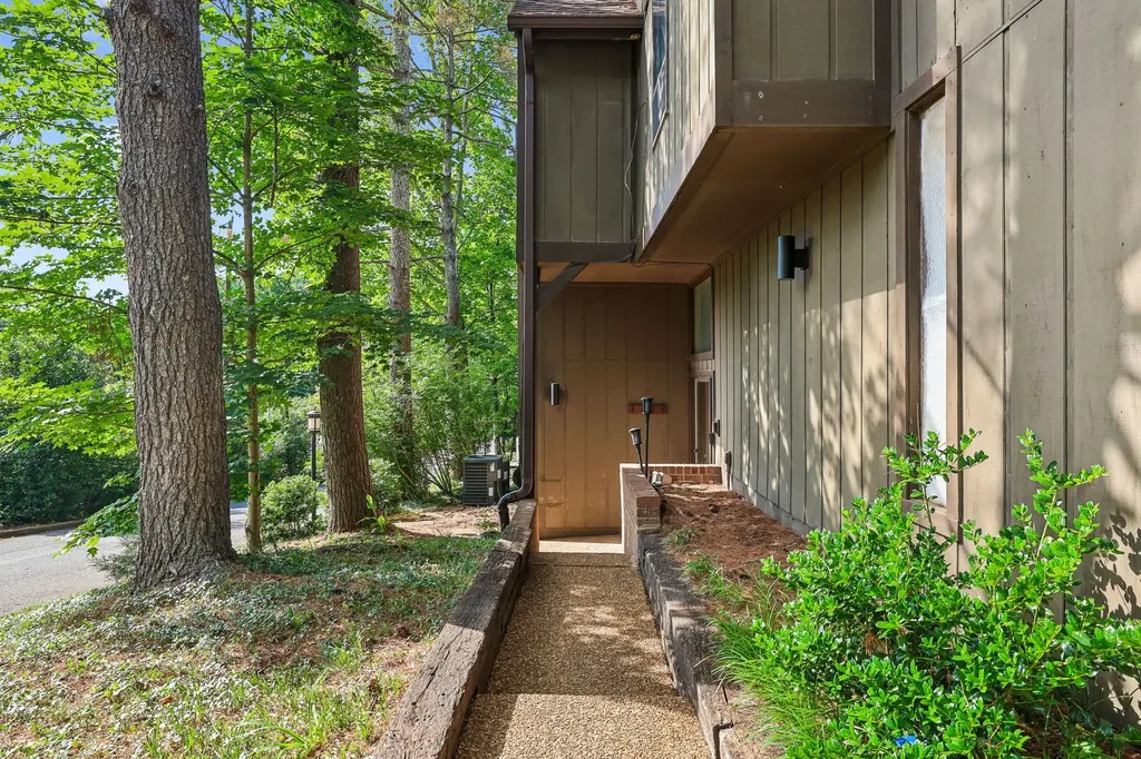 101 Holly Forest Nashville TN 37221