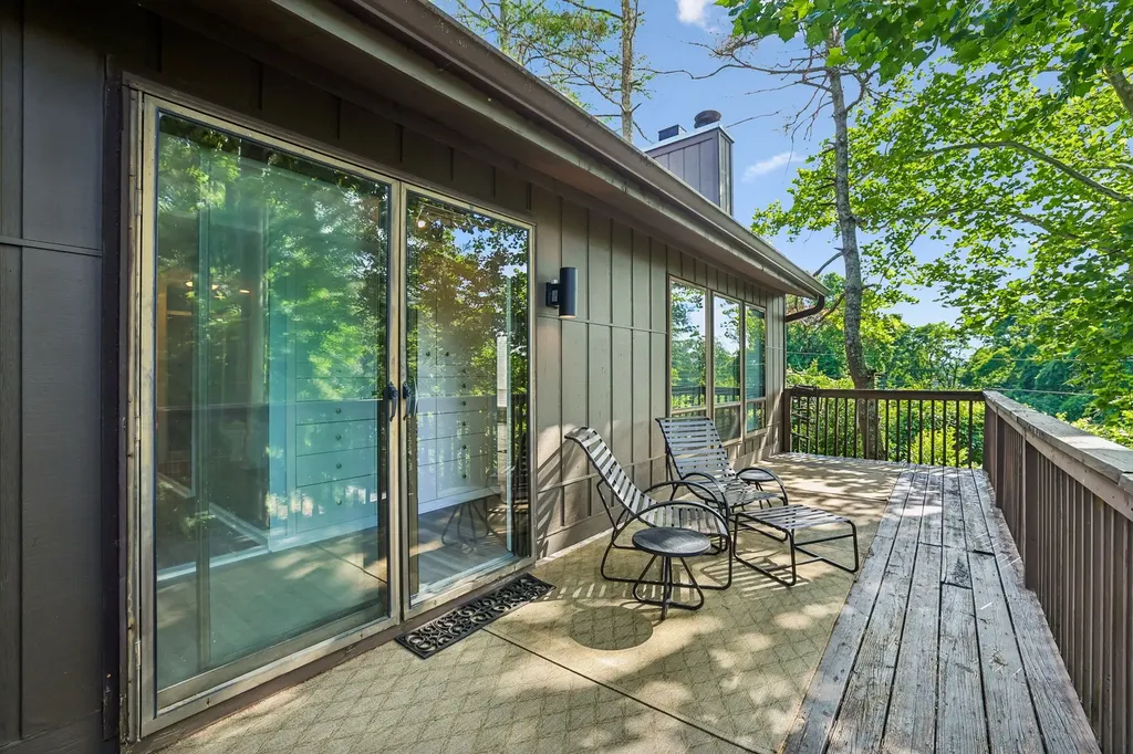 101 Holly Forest Nashville TN 37221